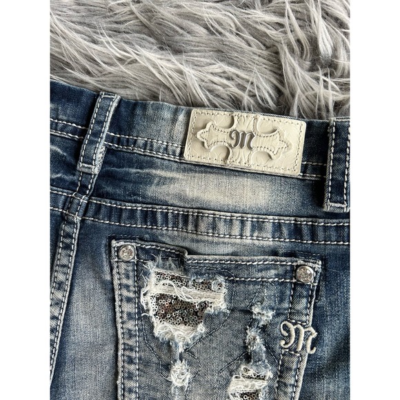 Miss Me Women's Mid Rise Easy Shorts Pockets Five Pockets Whiskering Blue SZ 30 - Picture 6 of 13